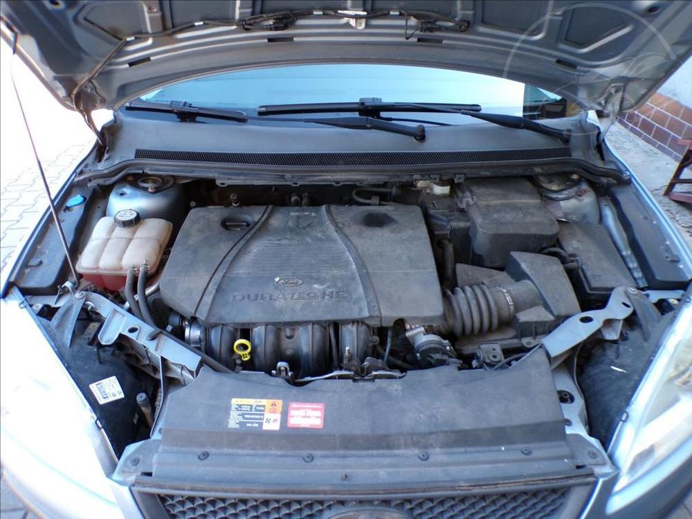 Ford Focus 1,8 16V KLIMATIZACE - 13