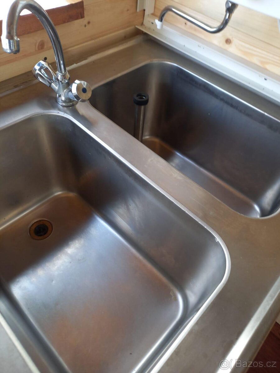 Prodám občerstvovací domek - 13