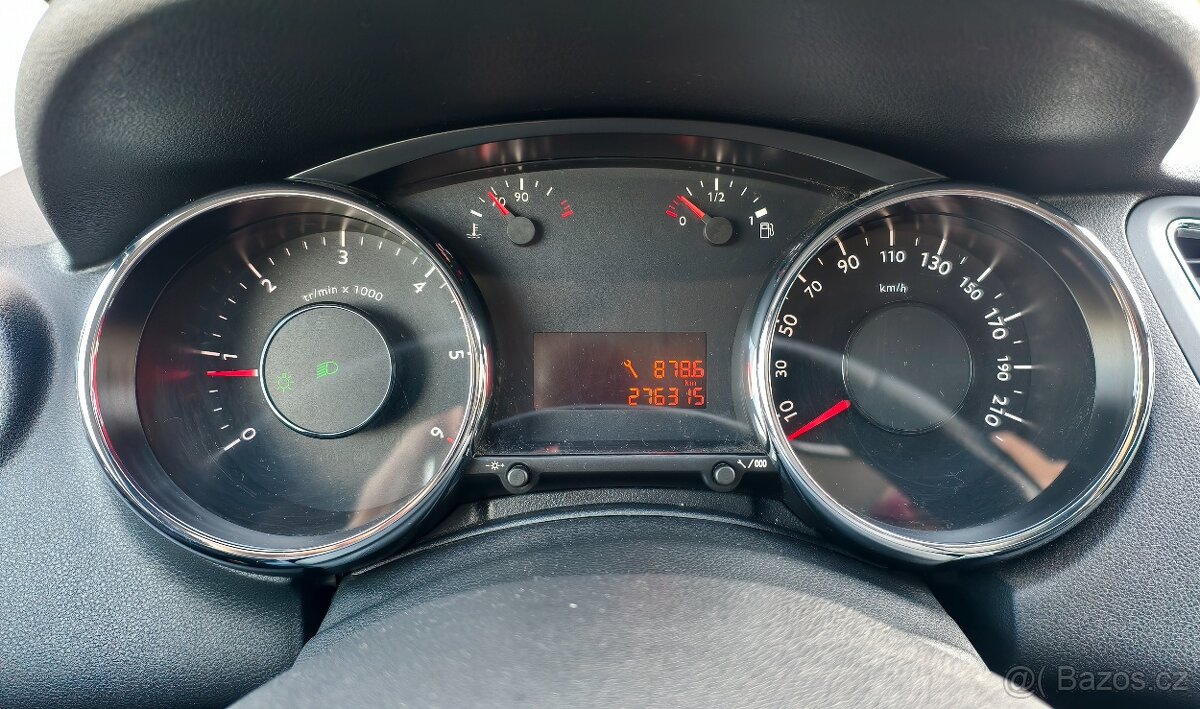 Peugeot 5008 1.6Hdi 7-mistny - 13