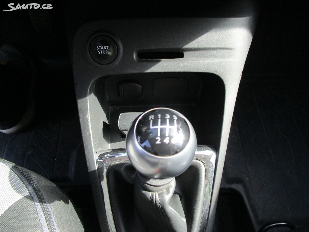 Renault Captur, 1,2-87KW-1.MAJITEL-KOUPEN V ČR - 13