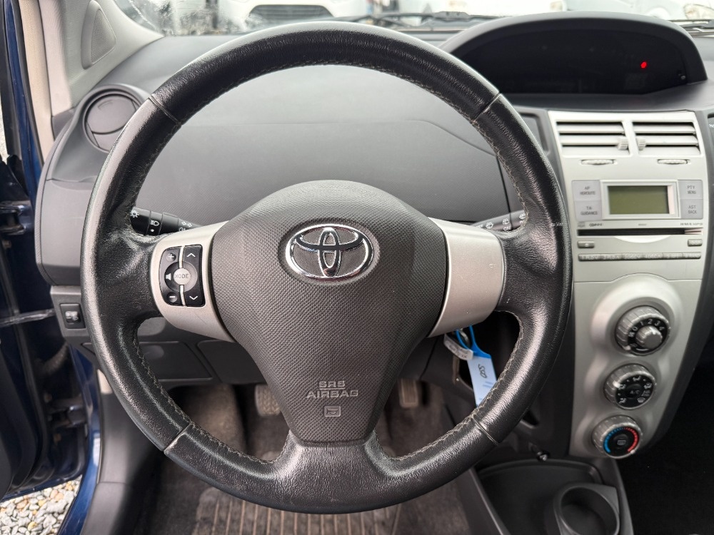 Toyota Yaris 1.3 VVT-I 64Kw - 13