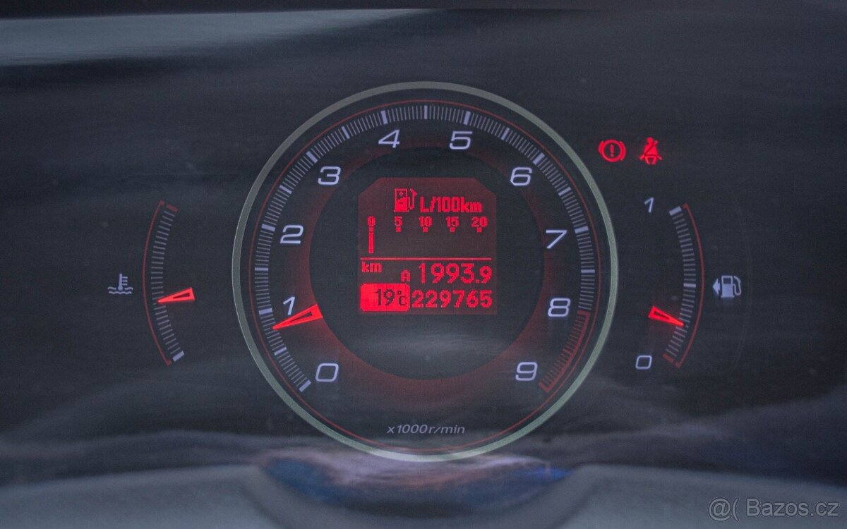 Honda Civic TypeR FN2 2.0 i-VTEC 148kW Championship White - 13