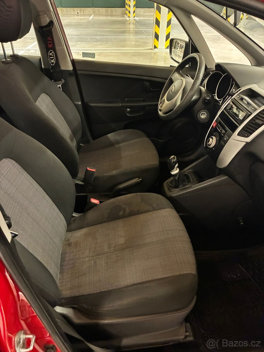 Kia Venga 2010 - 13