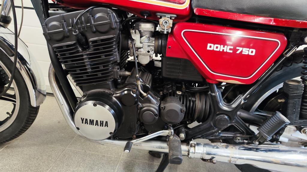 YAMAHA XS 750 1978 - 13