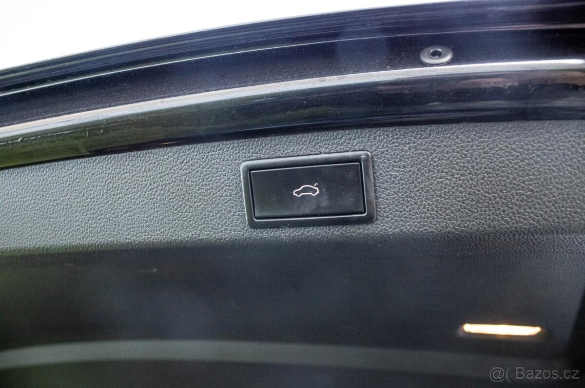 Škoda Superb Combi 2.0 TDI Sportline DSG - 13