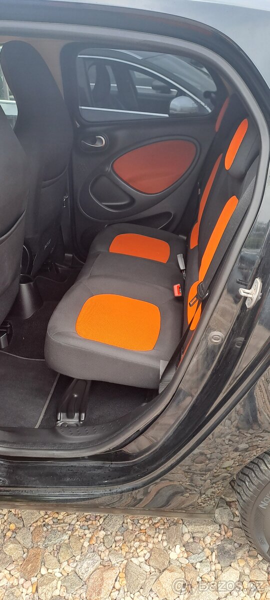 Smart Forfour 1.0 52kW PASSION 5 dvěří - 13