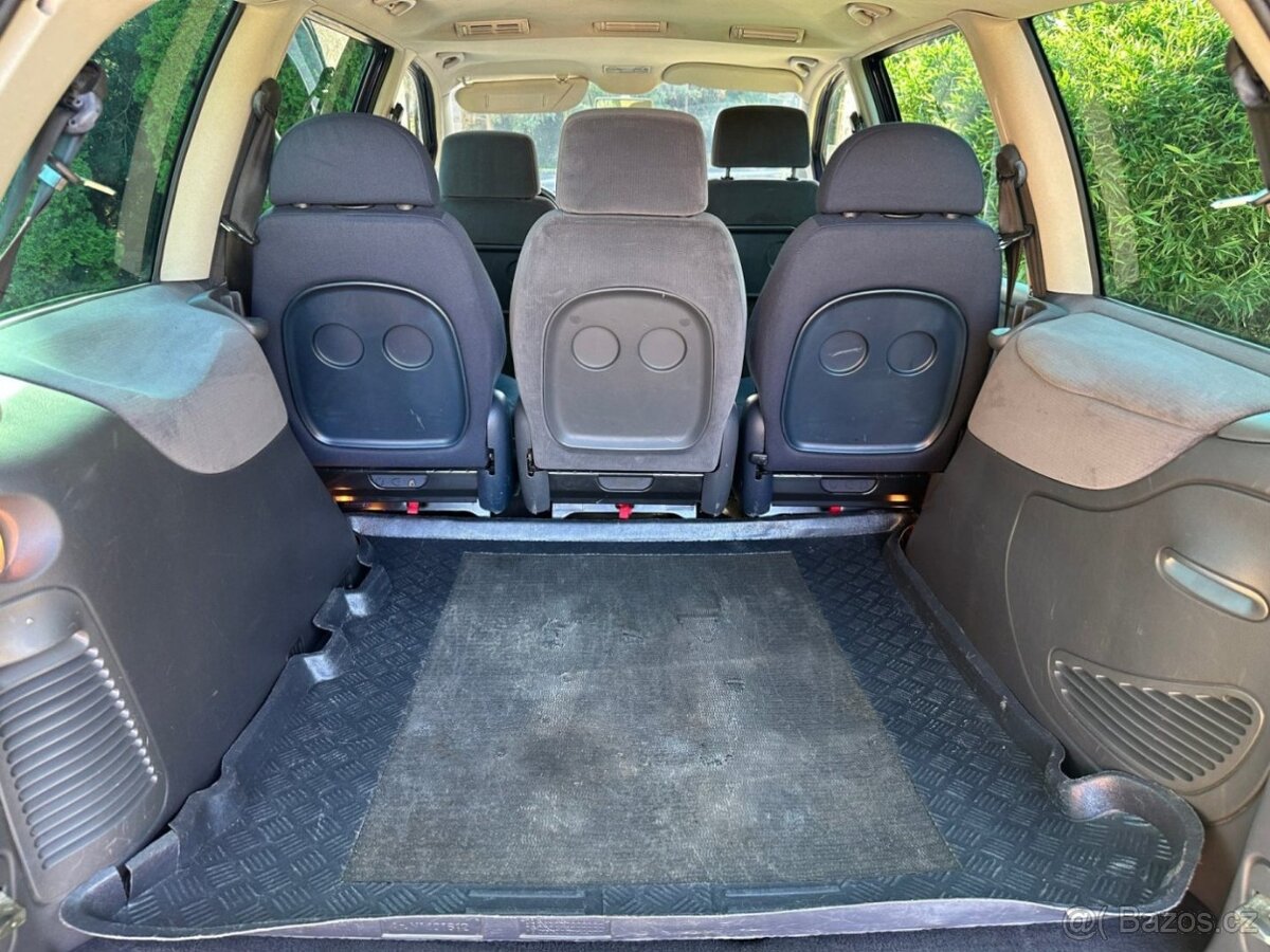 Prodáme Volkswagen Sharan 2.0i 85kw Automat - 13