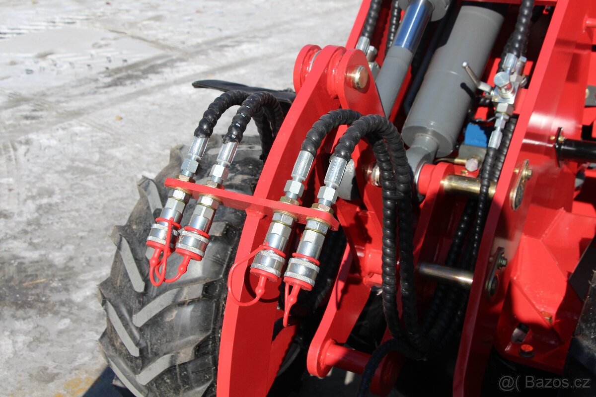 Teleskopický nakladač Elektrický - 13