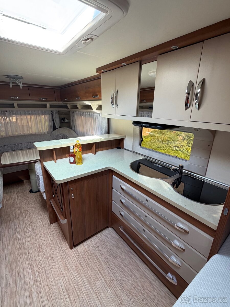 Prodám Hobby Premium 560 UL - 13