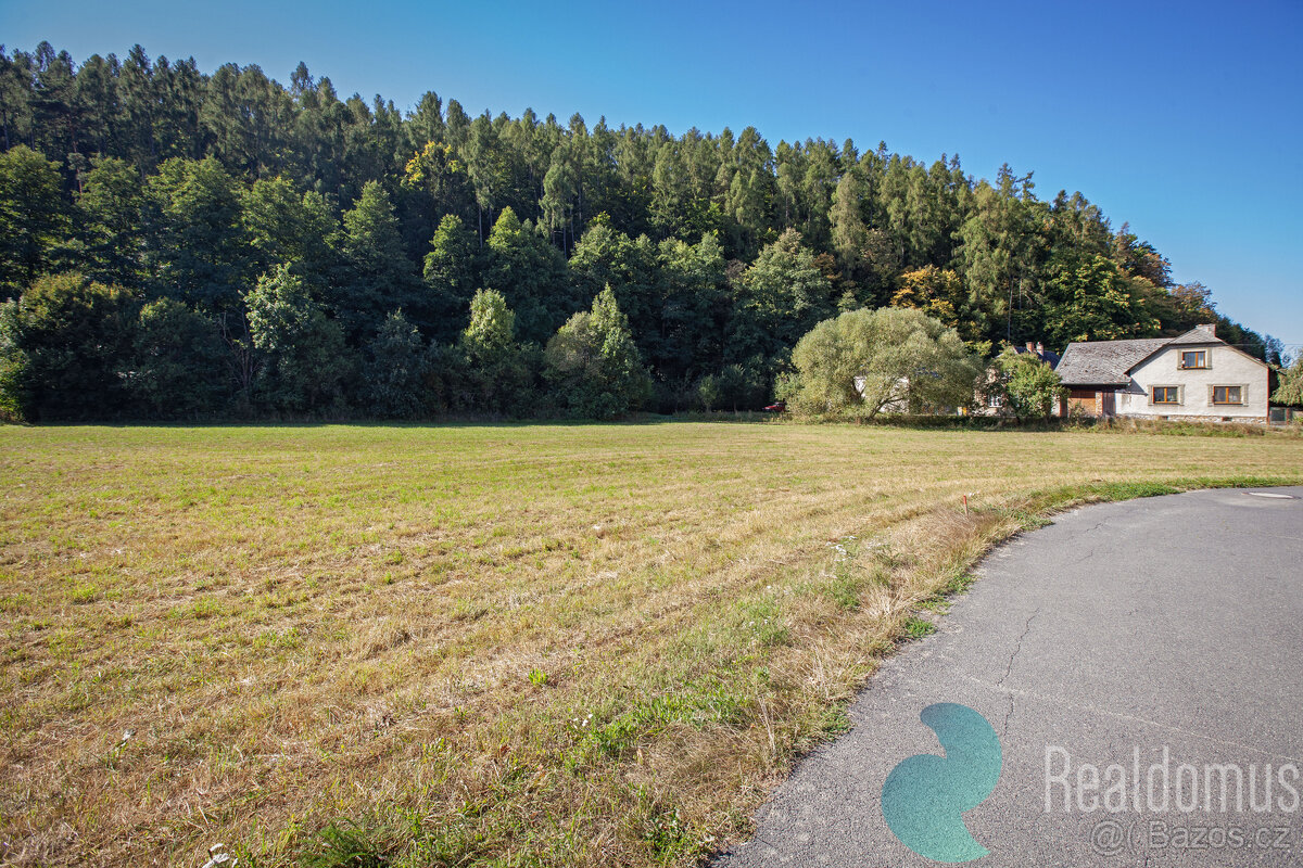 Prodej stavebního pozemku 2 031 m² Lesnice - 13