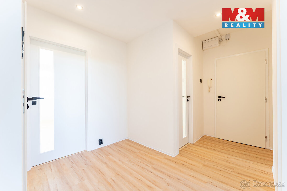 Prodej bytu 3+1, 74 m², Praha, ul. Poznaňská - 13