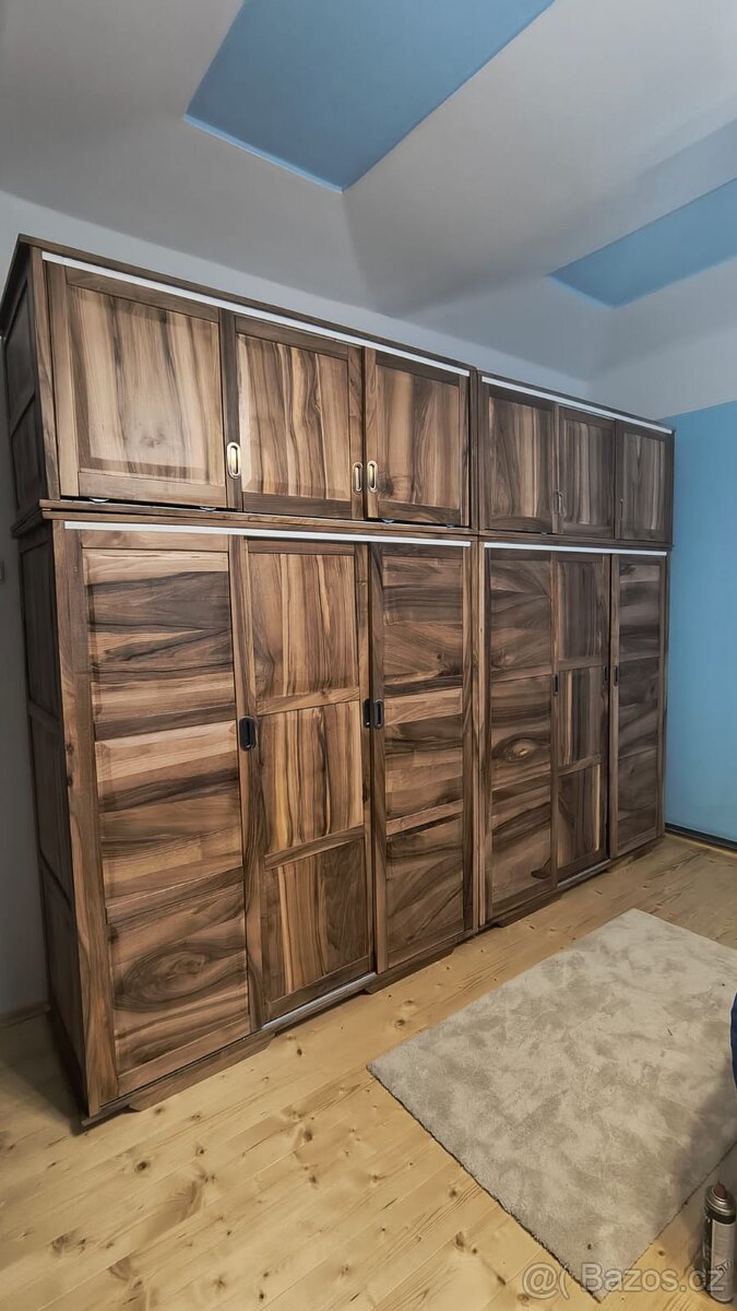 skříně s nástavci, masiv ořech - 13