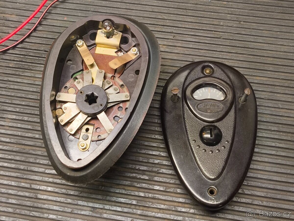 Spínací skříňka Jawa 250 pérák 11 350 18 Ogar 12 500 OHC - 13