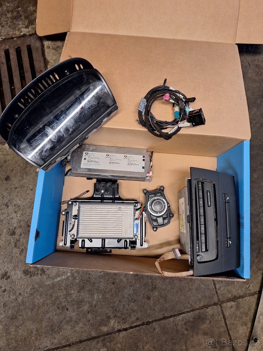 Díly BMW e91 330d 180kw - 13