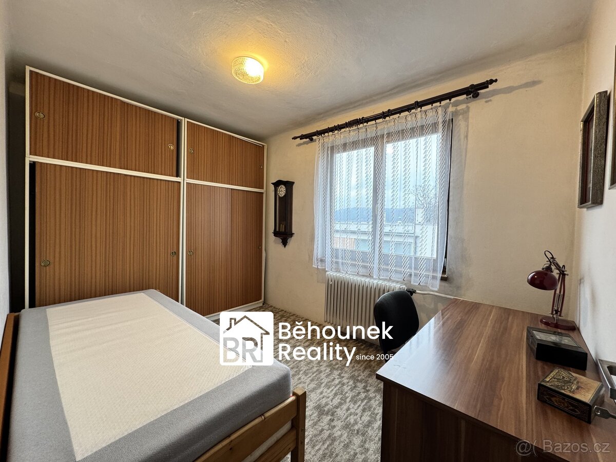 Dvougenerační RD s kanceláří, 2 x garáž, velká zahrada - Pra - 13