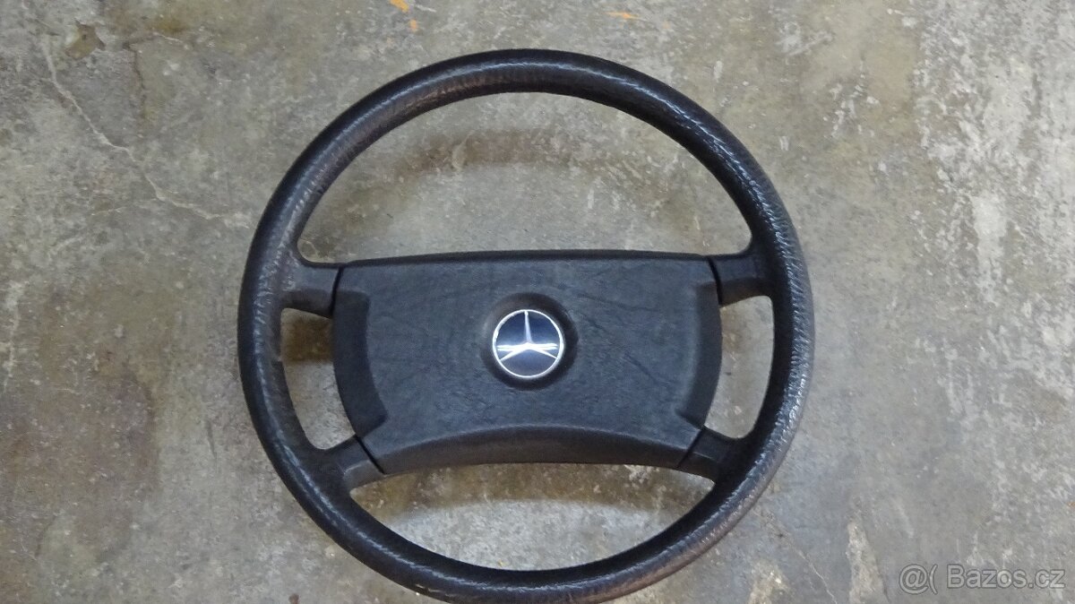 Mercedes - Benz W124 - 13