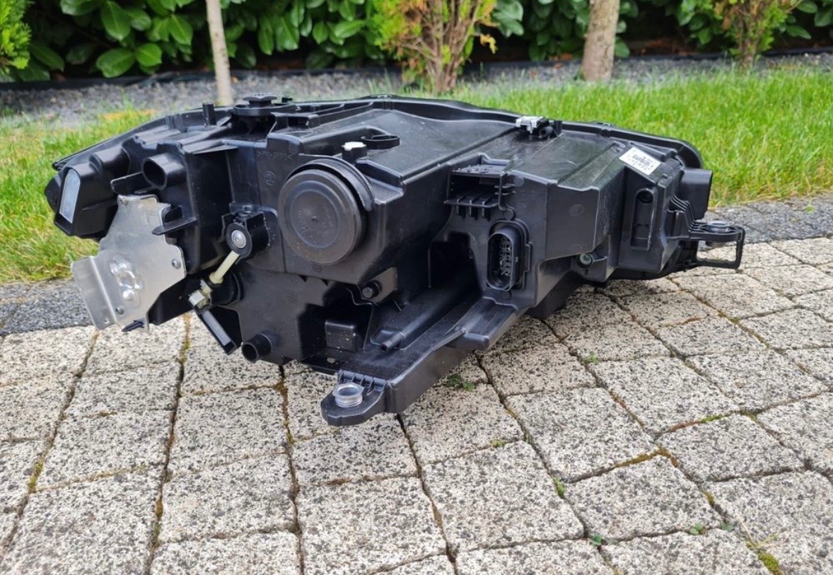 ŠKODA SUPERB 4 full led světla TOP - 13