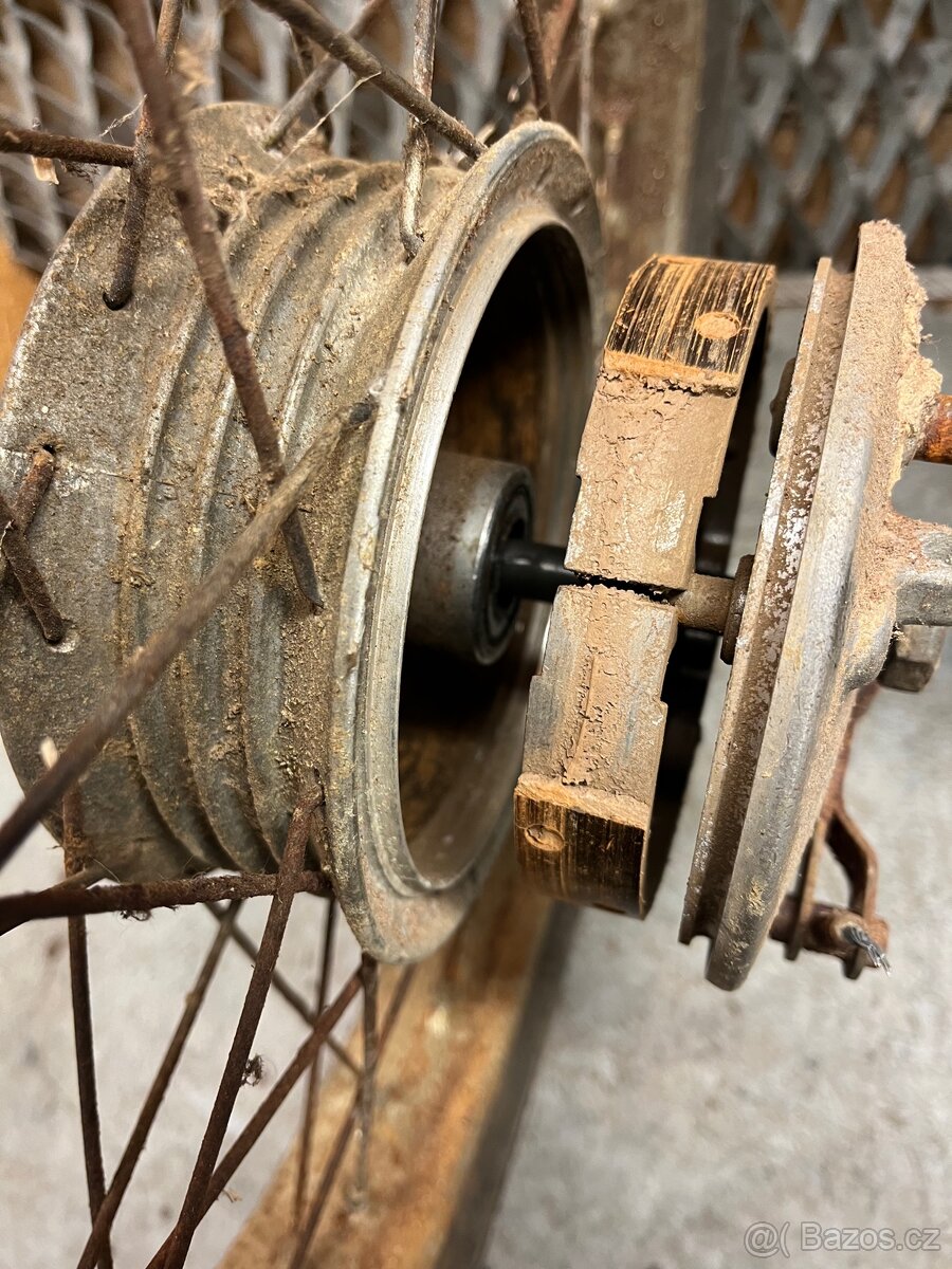 Kola Jawa pionýr/mustang - 13