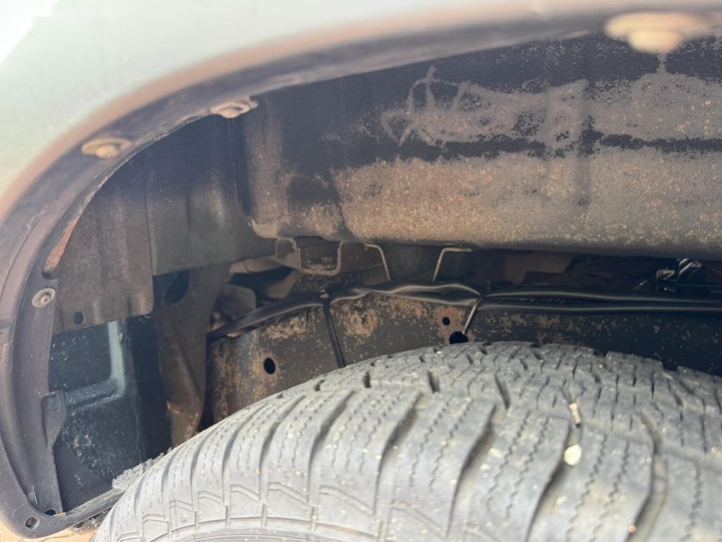 Nissan Navara,původ ČR, DPH - 13