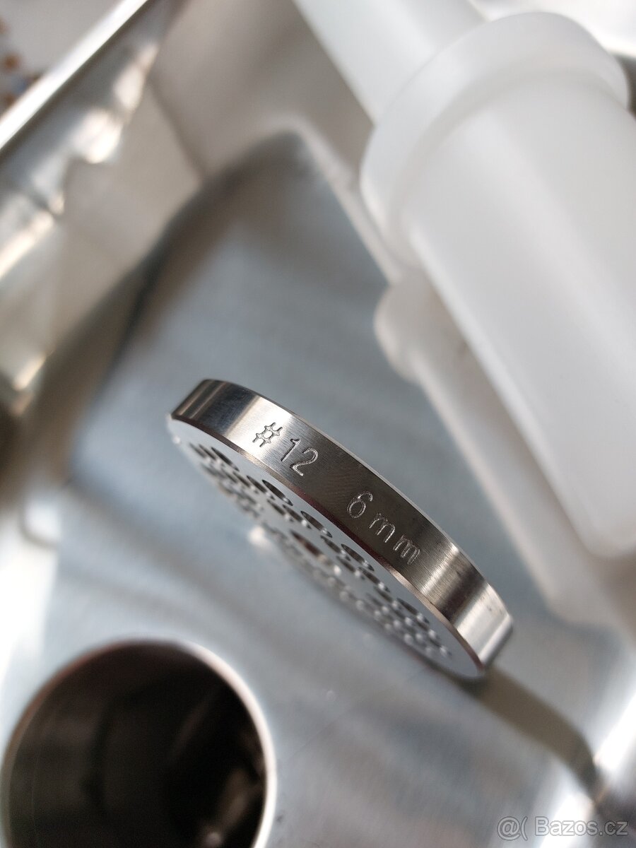 Mlýnek na maso 12 Řeznický vlček, Řezačka masa 12 - 13