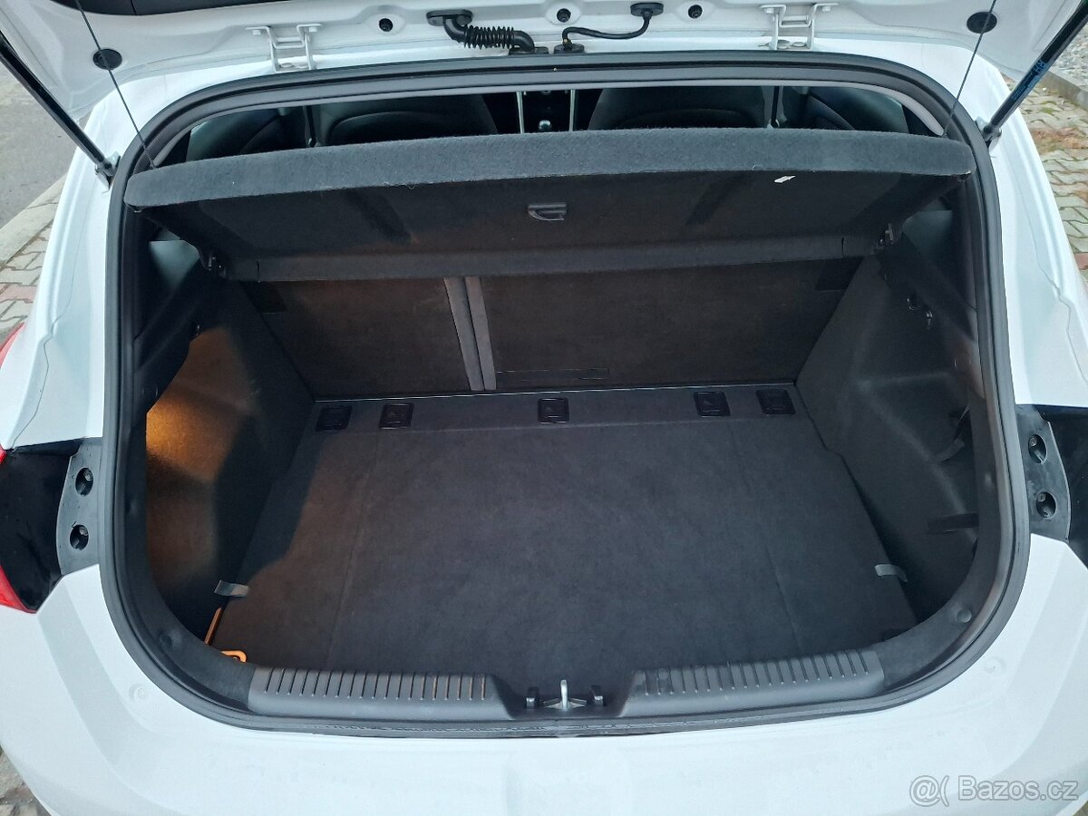 HYUNDAI i30 1.4 16V 74kw - 13