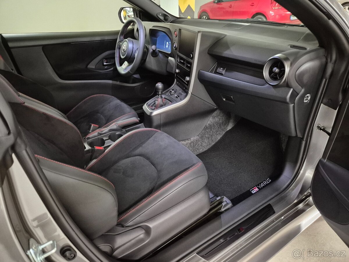 Toyota GR Yaris Gen. 2, Dynamic + VIP, PPF, nové - 13