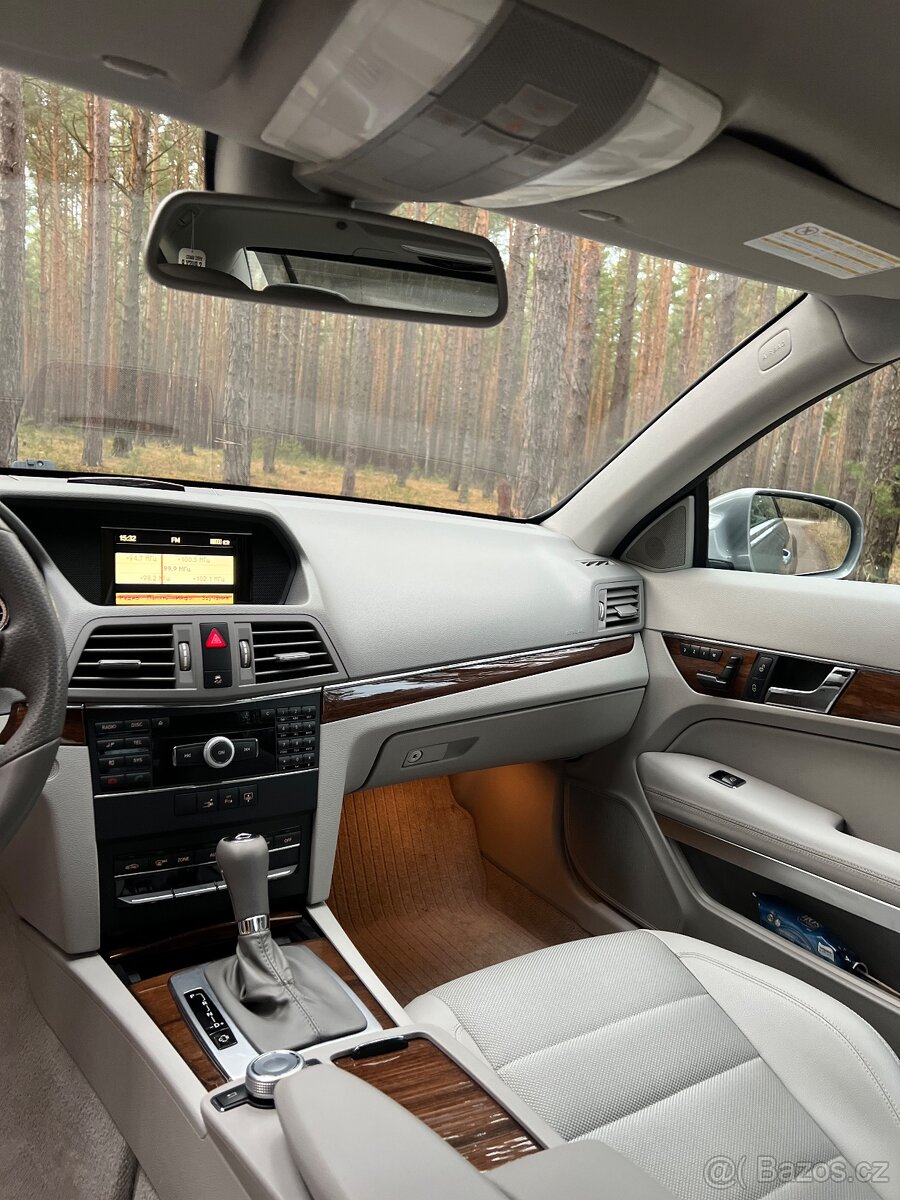 Mercedes E350 CGI W207 W212 E kupe - 13