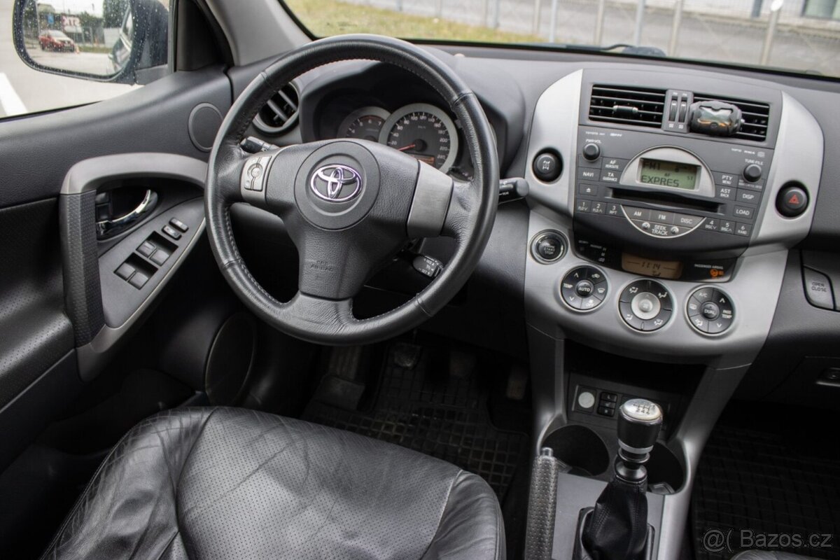 Toyota RAV4 2.2 D-4D - 13