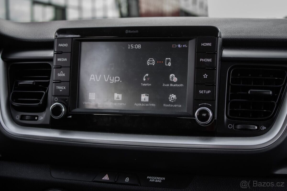 Kia Stonic 2018 Silver 73kW MT/6 / Kúpené v SR - 13