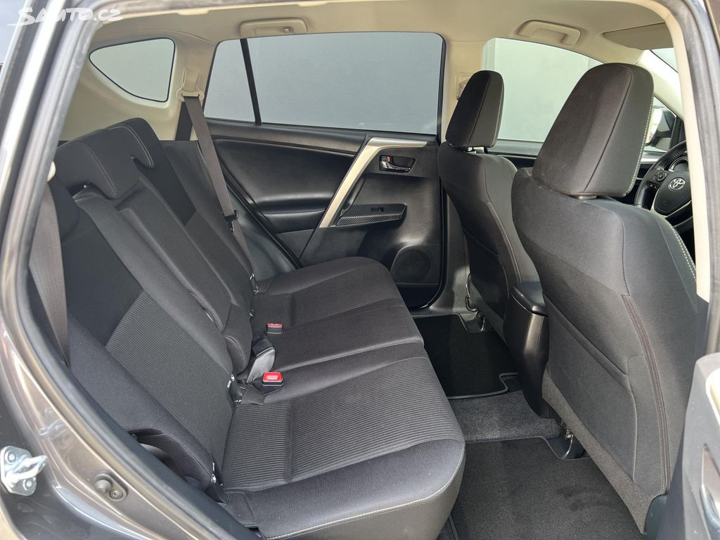 🚗 Toyota RAV4 2.0D D4D 4x4 2015 KAMERA TEMPOMAT - 13