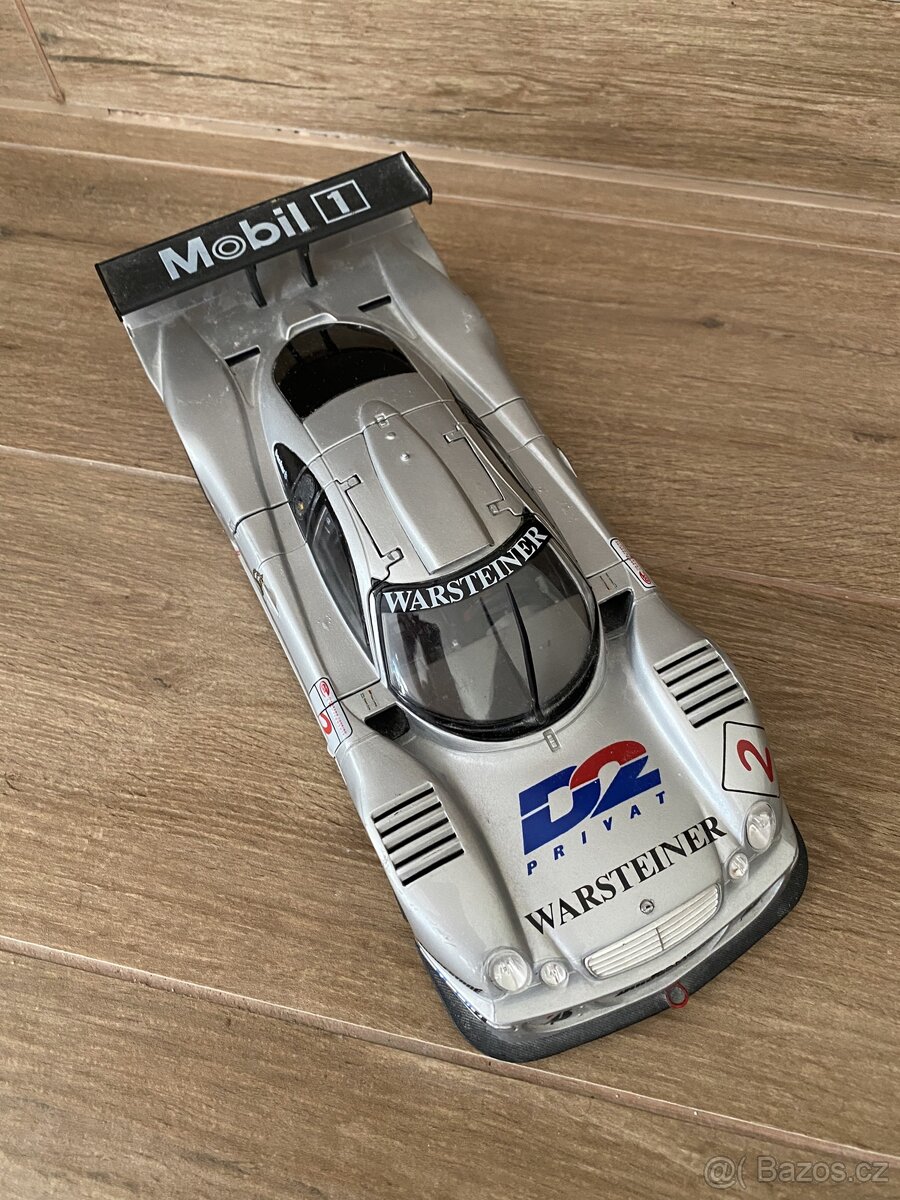 Dva modely aut mercedes - 13