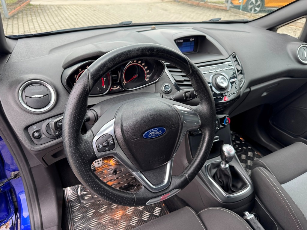 Ford Fiesta ST 1.6i 134 kW klima - 13