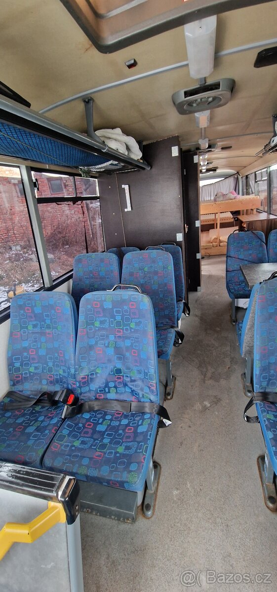 Obytny autobus - 13