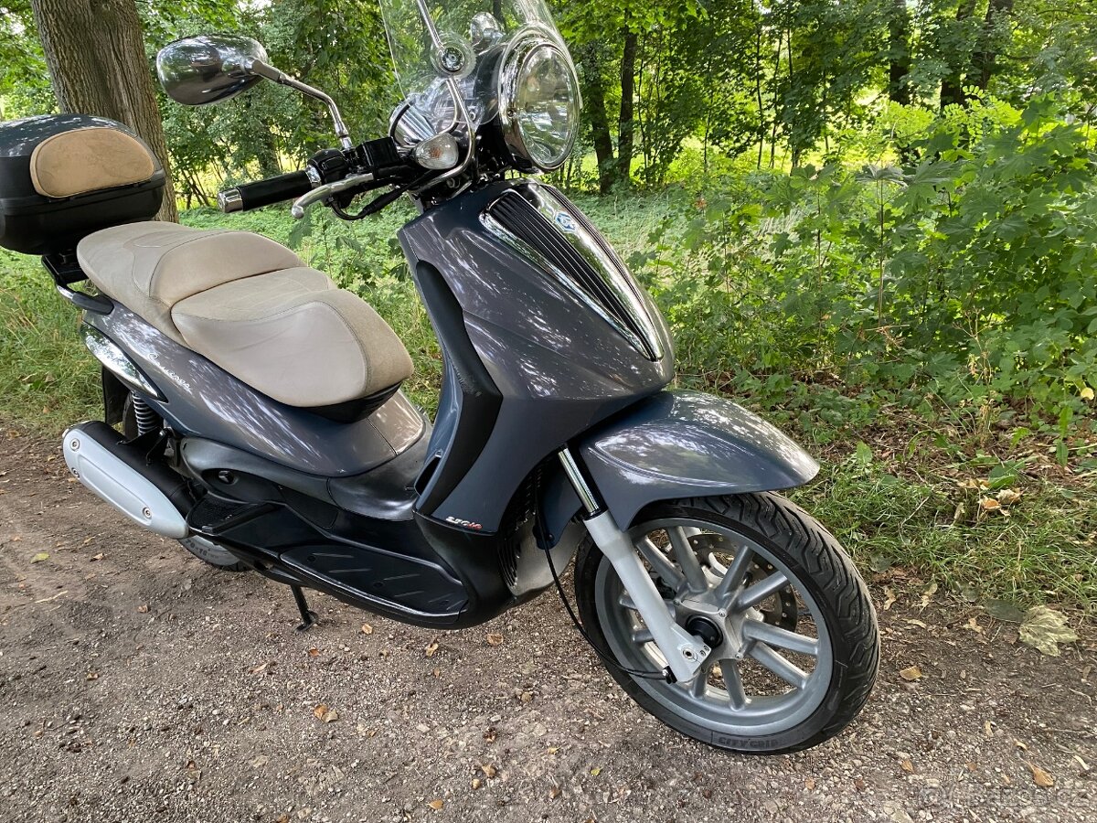 Piaggio beverly cruiser 250 ie - 13