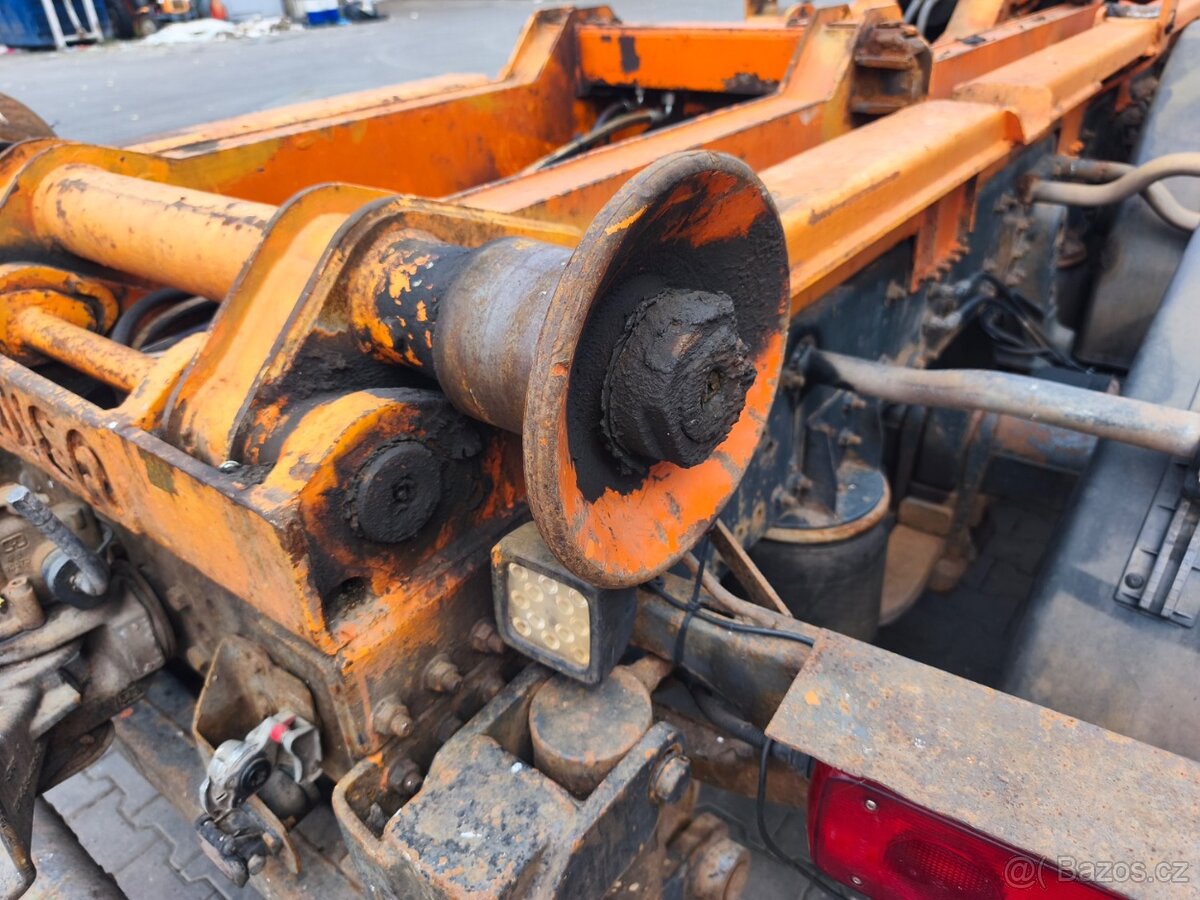 RENAULT PREMIUM 430 6X2 - 13