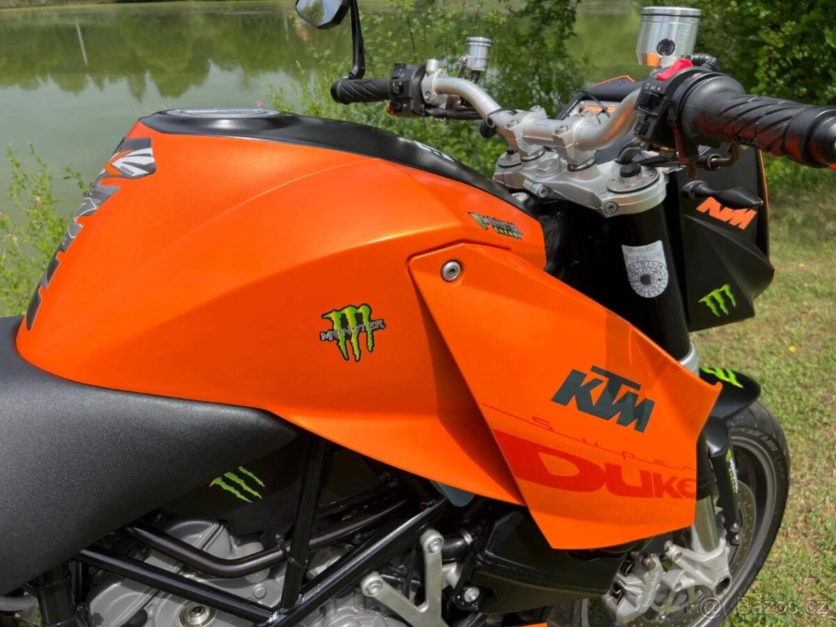 KTM 990 Super Duke - 13