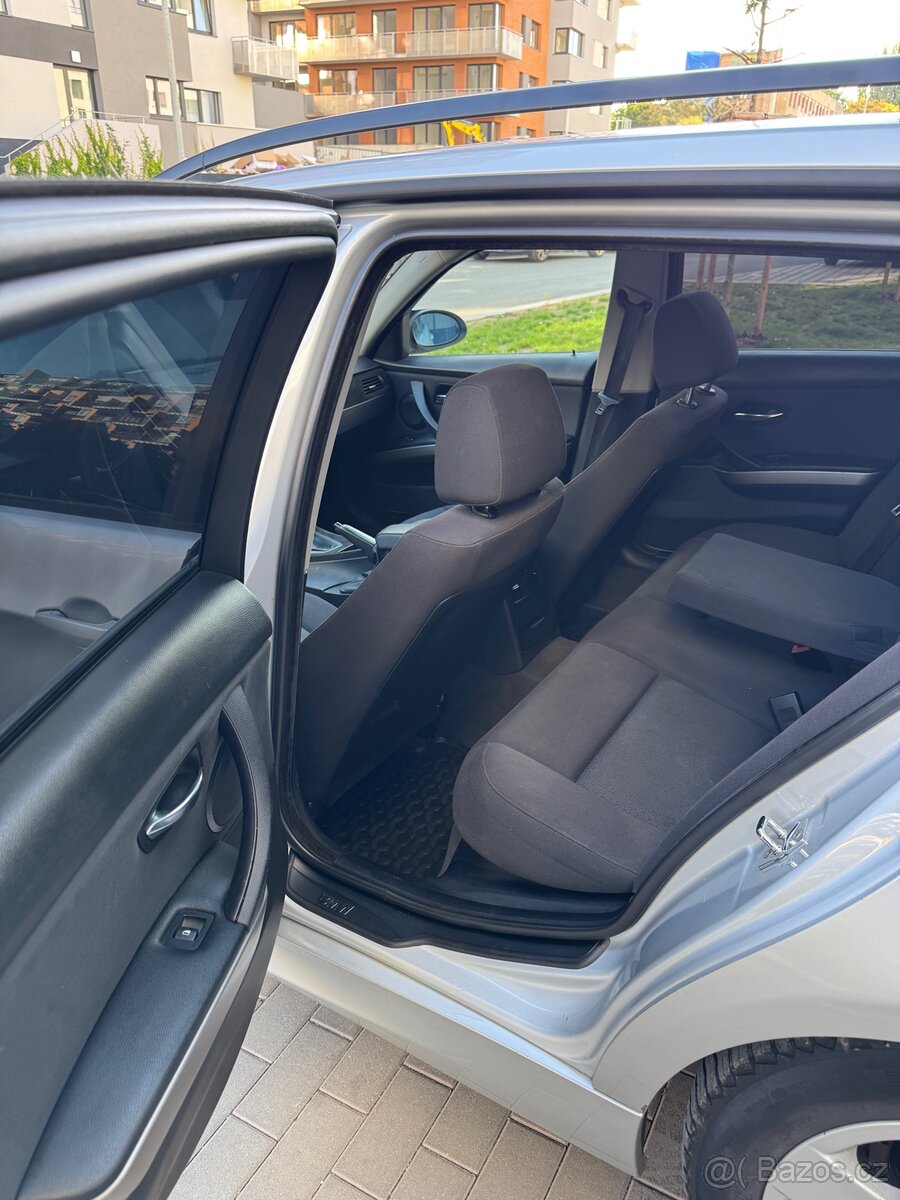 BMW E91 320i, 110 kW - 13