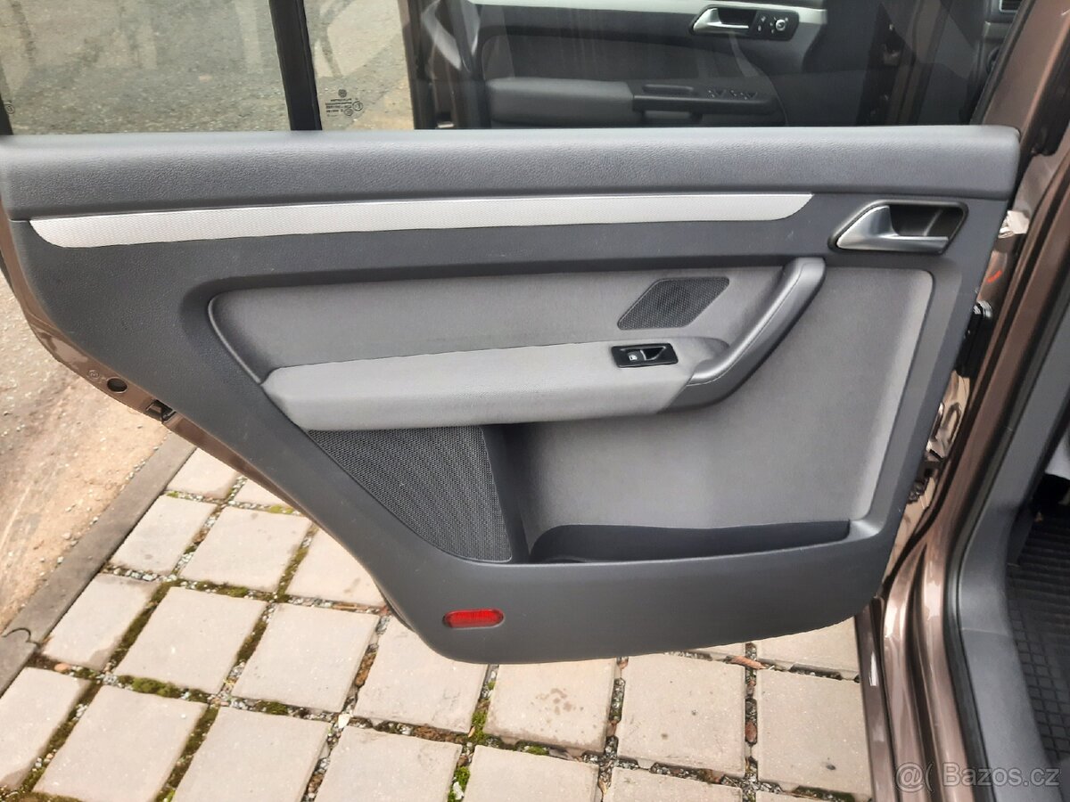 Volkswagen Touran 1.4TSI 103kW, 2013, 124300km - 13