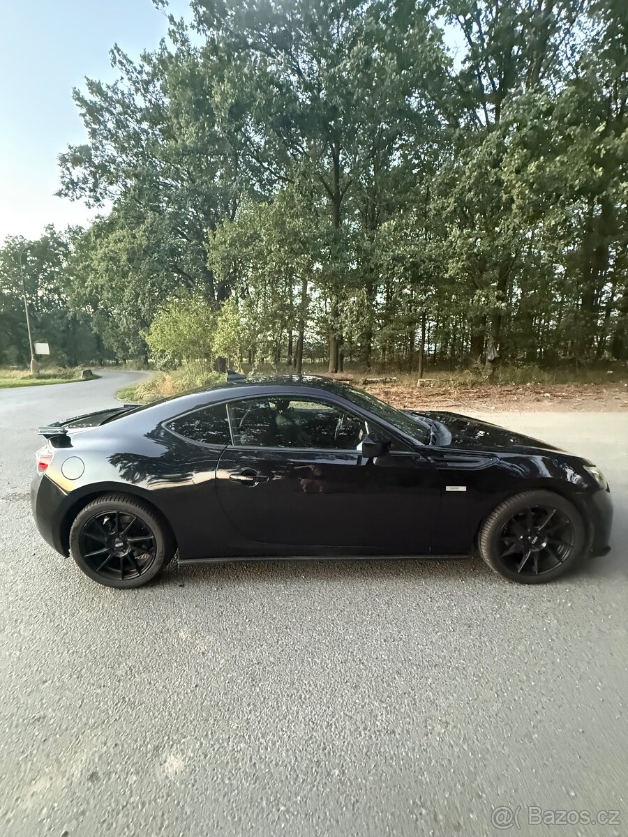Subaru BRZ 2.0 147 kW automat 2013 - 13