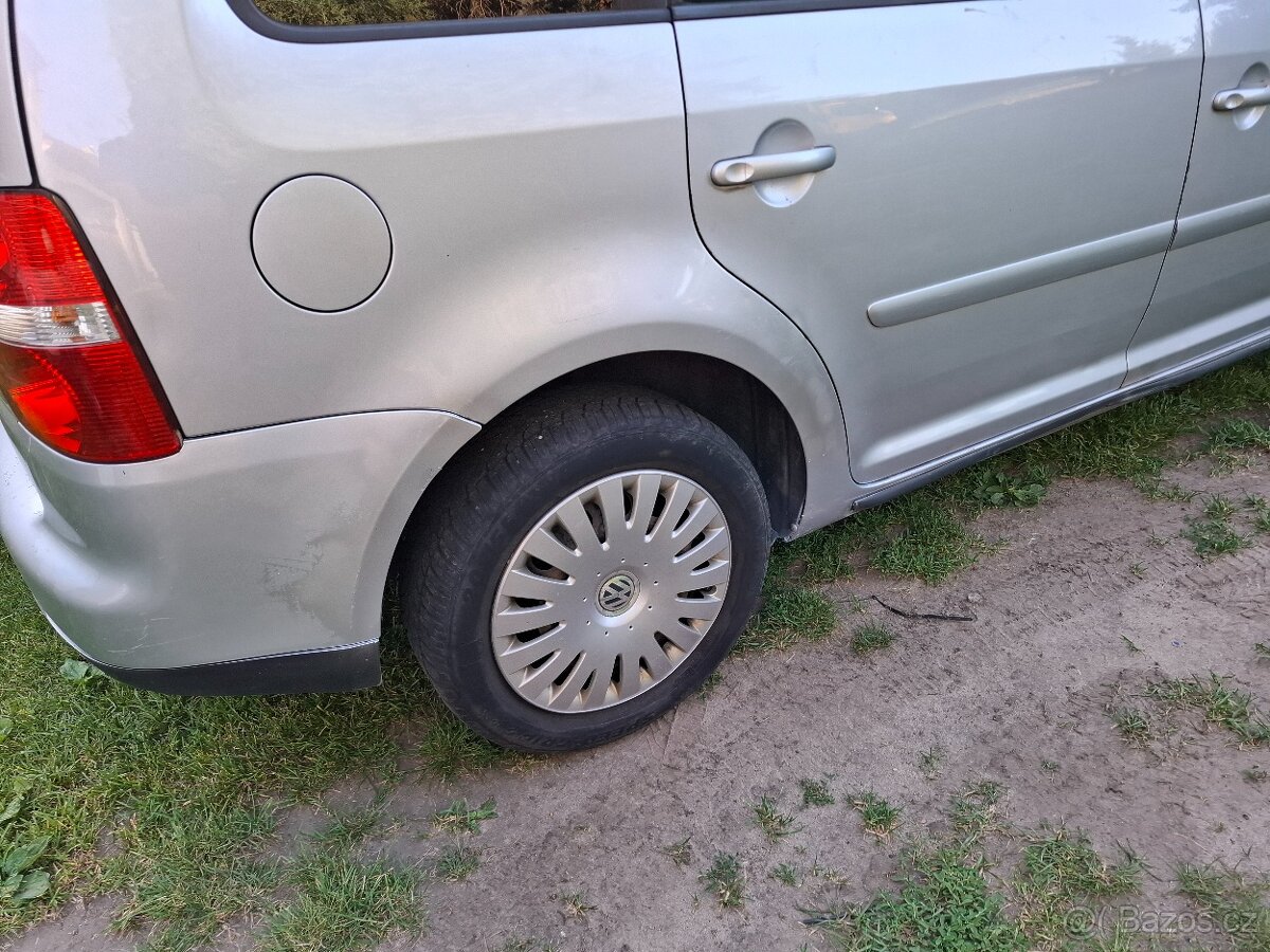 VW Touran 2.0 TDI 103kw Klima Model 2006 - 13