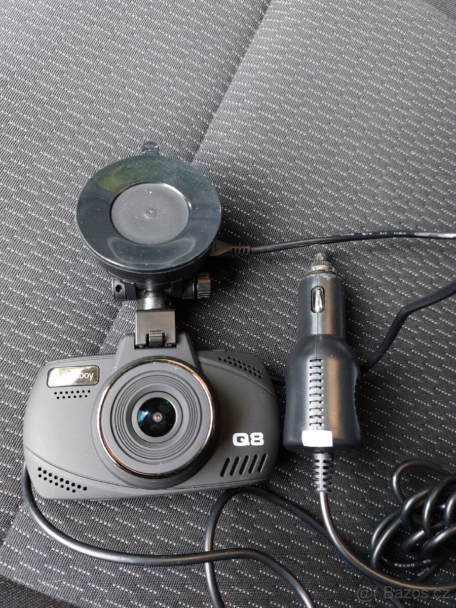 Kamera do auta Niceboy Pilot Q8 NOVÁ - 13