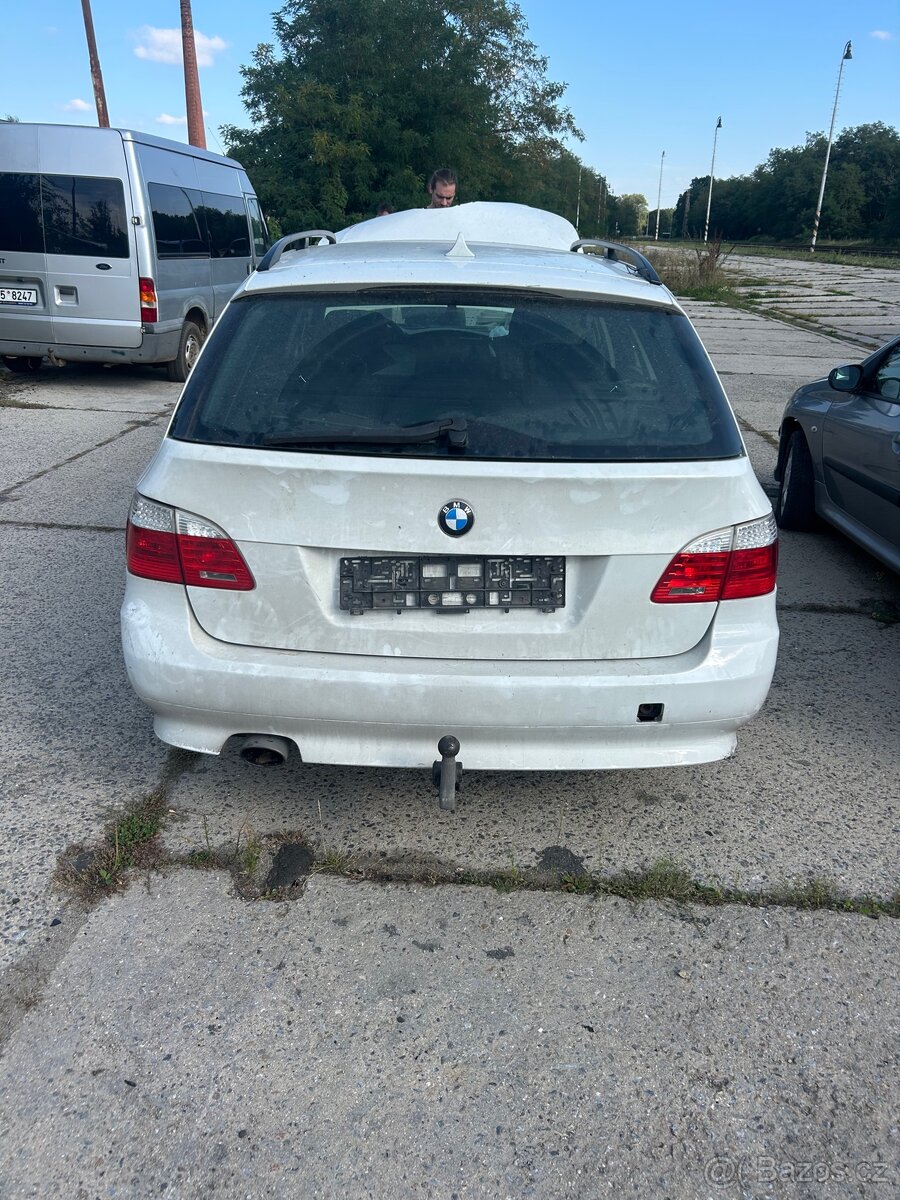 BMW e61 520D Díly - 13