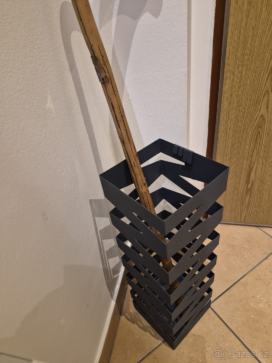Nový stojan na deštníky a jiné - 13