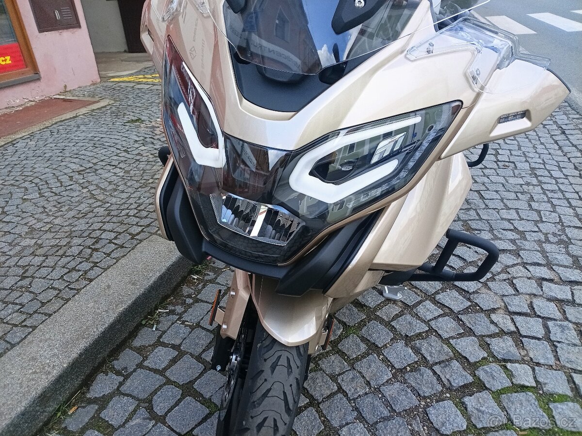 Jawa Touring 750 - 13