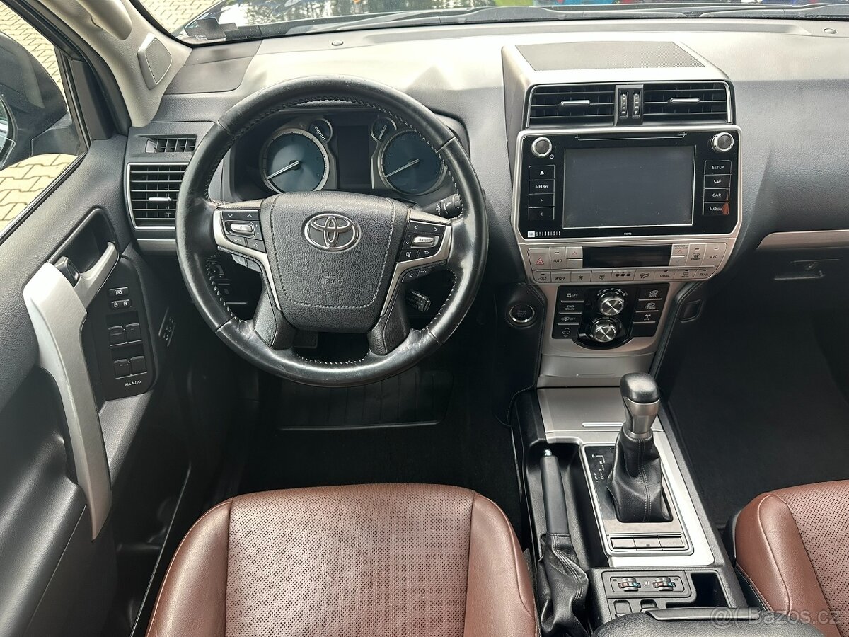 Toyota Land Cruiser Executive 2,8 D-4D 130 kW A/T - 13
