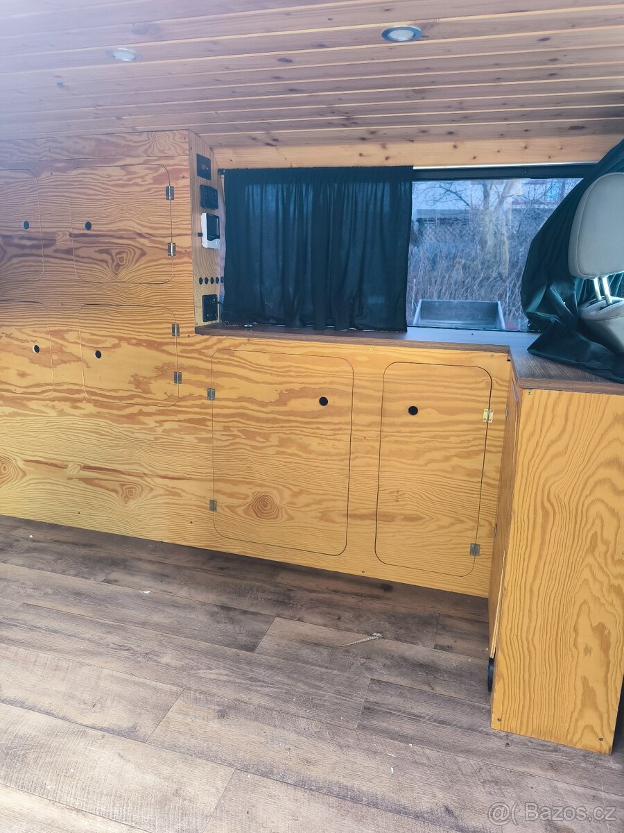 VW T4 obytná dodávka - 13