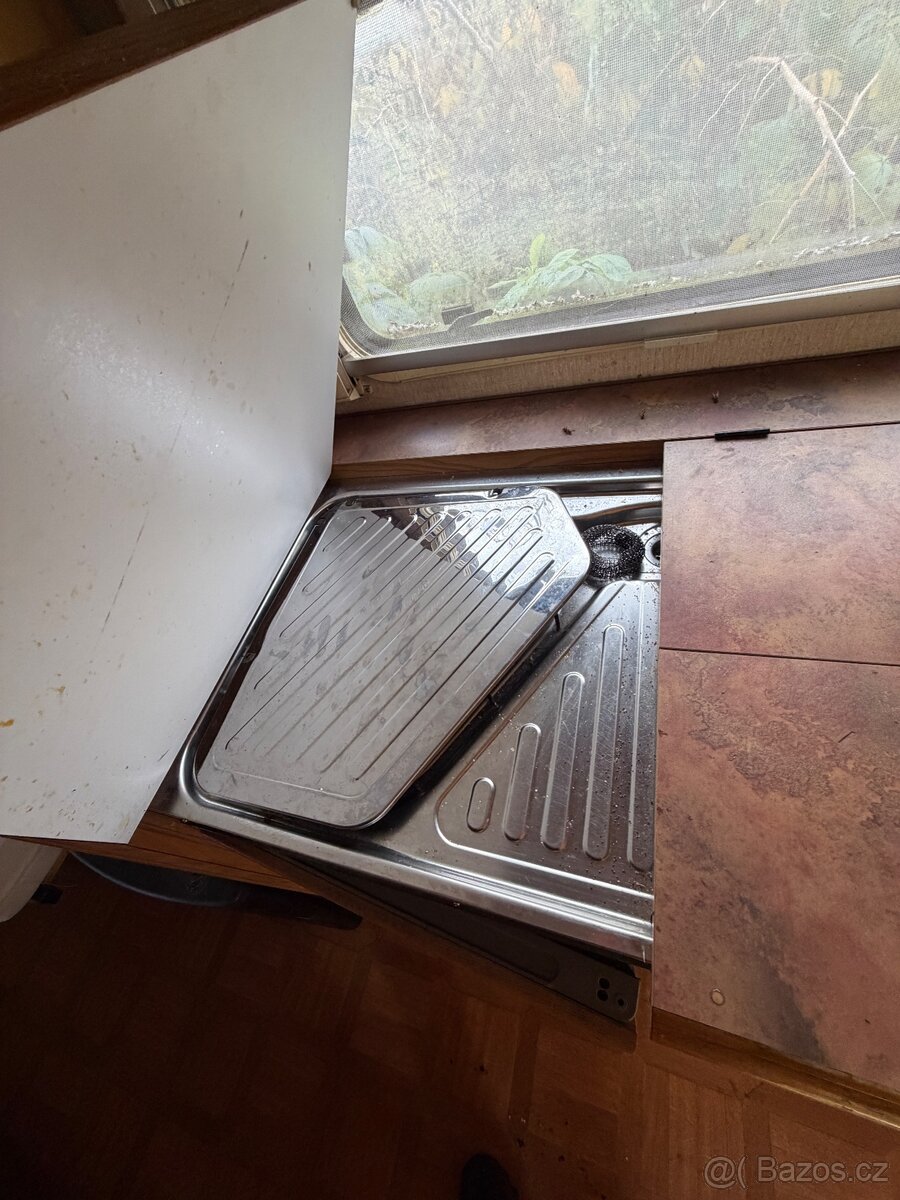 Tabbert Comtesse 540 s SPZ – prostorný karavan - 13