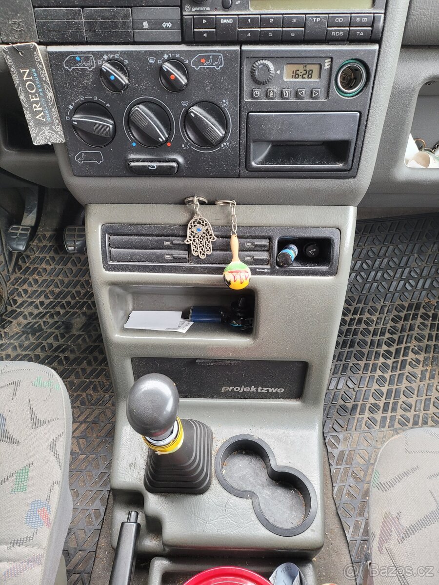 Prodam/Vyměním VW T4 Multivan 2.5 tdi 75 kw 7míst ORIGINAL - 13