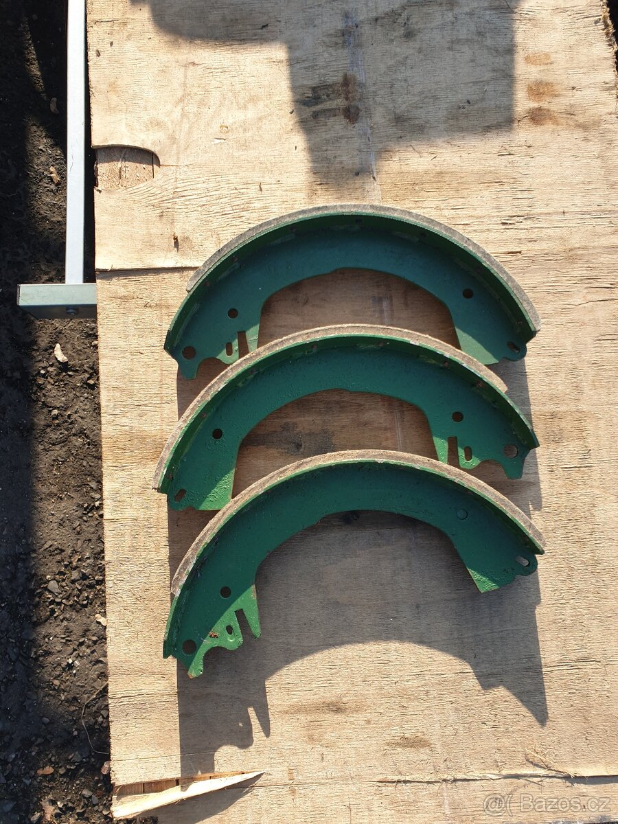 Náhradní díly na AVII 21 - 13