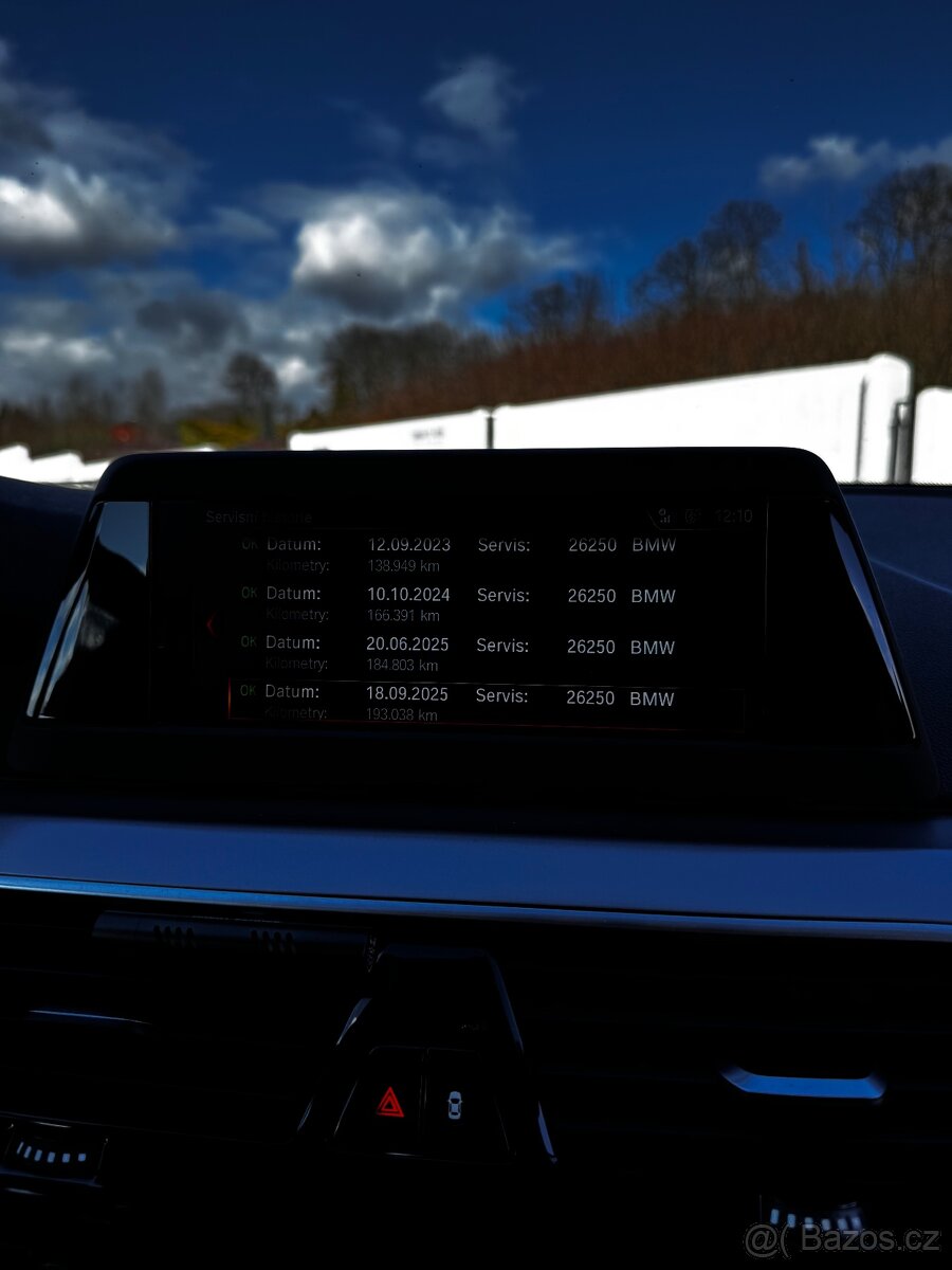 SLEVA / Perfektní BMW 530xD Touring (195 kW), bez nehody - 13